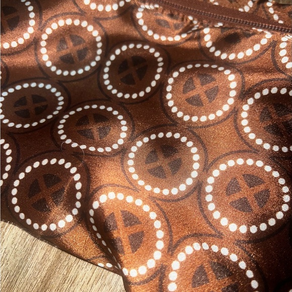 Prana satin brown patterned adjustable yoga mat carrier-fully lined-like new - Picture 9 of 11